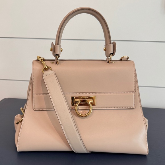 Authentic Salvatore Ferragamo Medium Sofia Top Handle Bag - NWOT - Picture 4 of 13